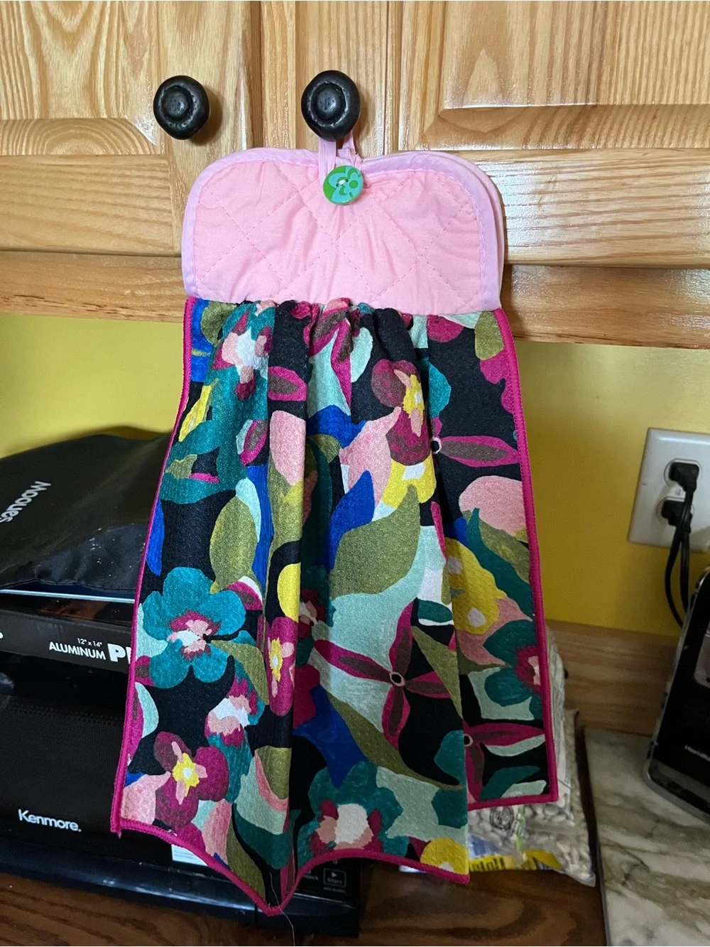 Target Floral potholder top Set in Pink & Black